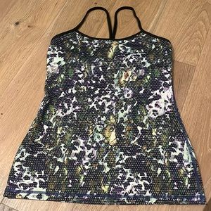 Authentic Lululemon tank top size 6/medium olive green/floral w/removable pads
